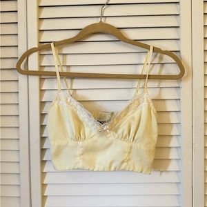 Princess Polly Old School Love Crop Top In Lemon Size 2